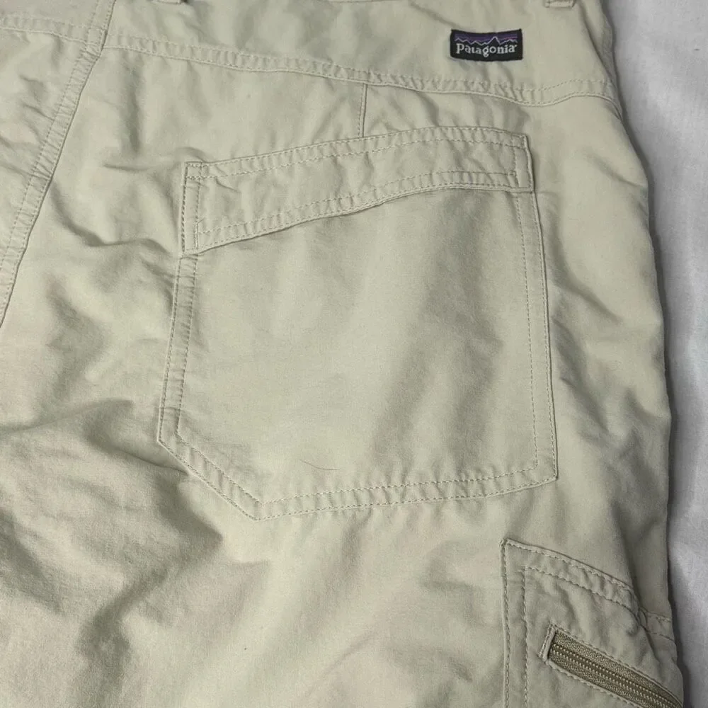 Patagonia khaki lightweight quick dry hiking shorts size 35 - Picture 12 of 12